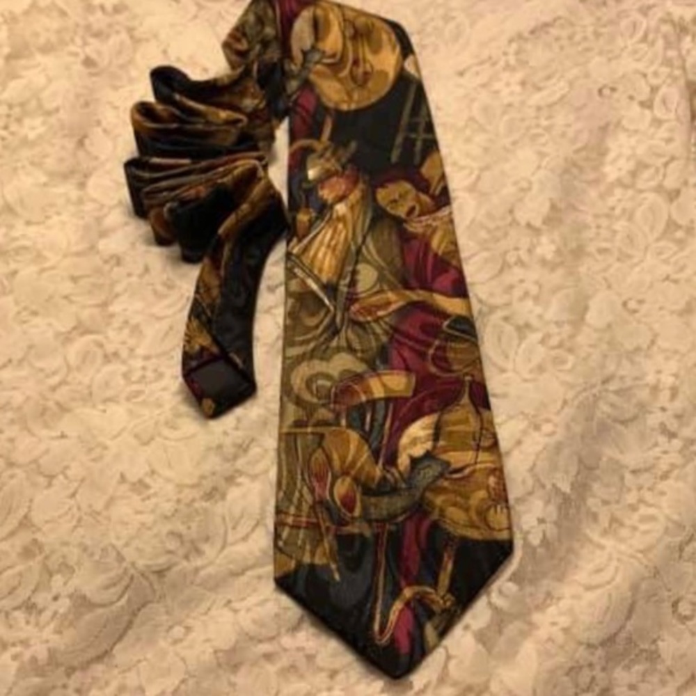 Azia Tie Pre Owned